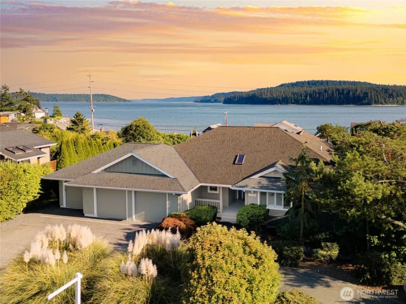 Property photo for 6404 Warren Street, Anacortes