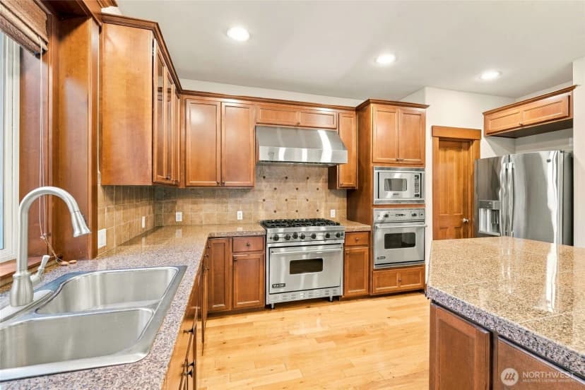 Property photo for 1131 236th Place Ne, Sammamish photo 9