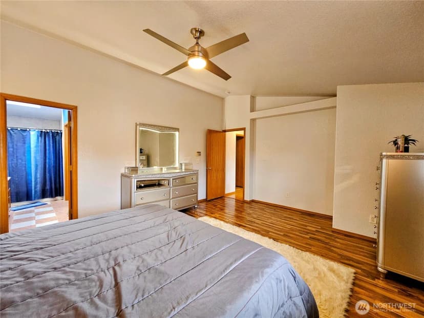 Property photo for 20414 2nd Avenue E, Spanaway photo 22