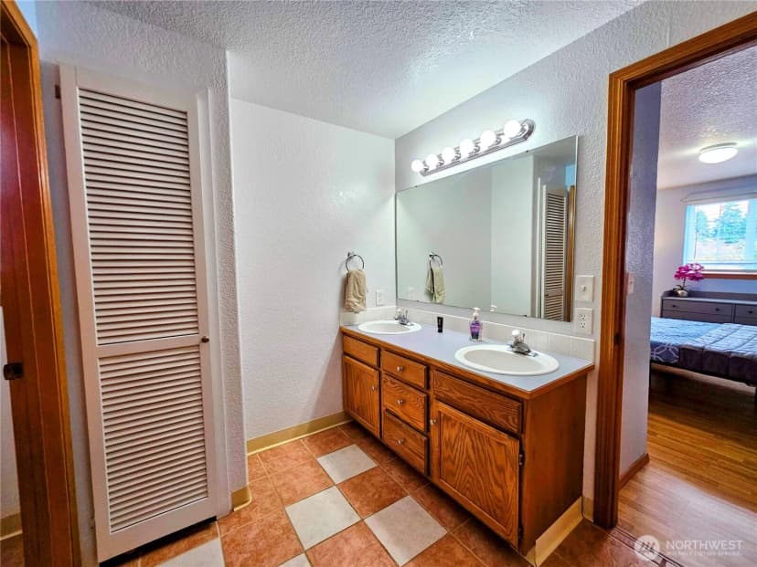 Property photo for 20414 2nd Avenue E, Spanaway photo 19