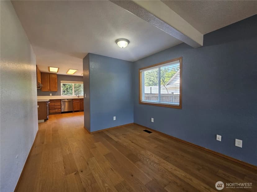 Property photo for 20414 2nd Avenue E, Spanaway photo 6