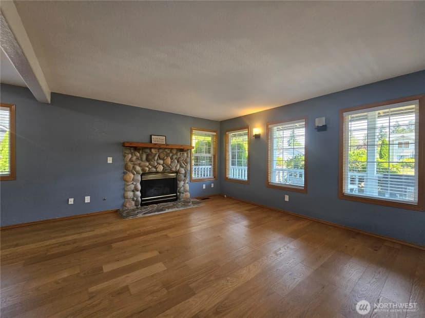 Property photo for 20414 2nd Avenue E, Spanaway photo 3