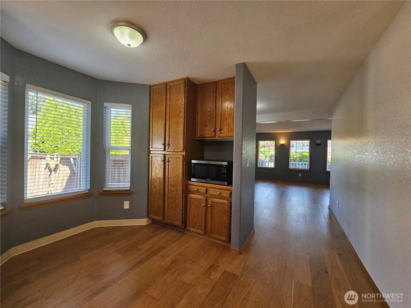 Property photo for 20414 2nd Avenue E, Spanaway photo 9