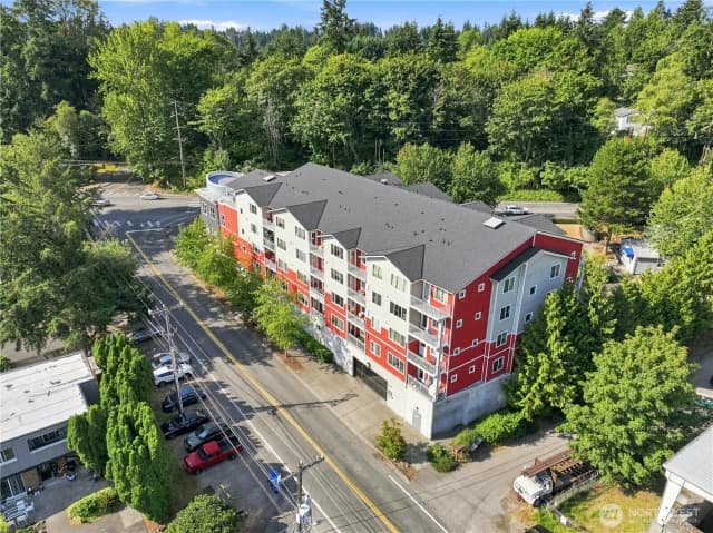 Property photo for 19500 Ballinger Wy Ne #204, Shoreline