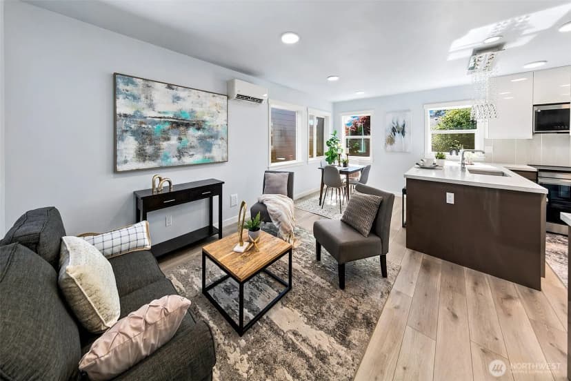 Property photo for 332 Ne Elk Place, Seattle photo 5