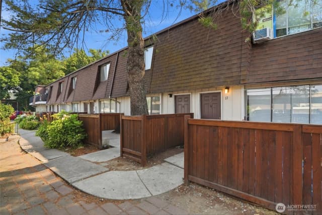 Property photo for 3115 E 29th Ave, Spokane photo 4