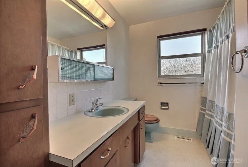 Property photo for 326 Renton Avenue S, Renton photo 19