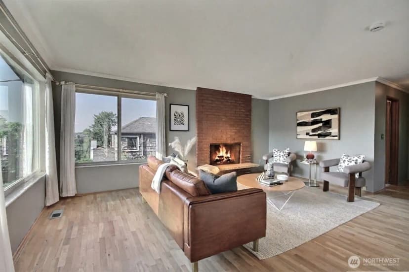 Property photo for 326 Renton Avenue S, Renton photo 4