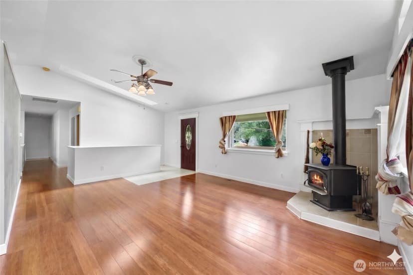 Property photo for 3046 Glenhaven Drive, Sedro Woolley photo 5