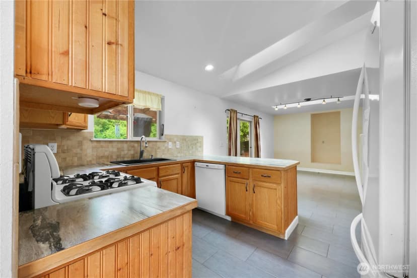 Property photo for 3046 Glenhaven Drive, Sedro Woolley photo 10