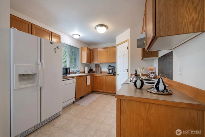 Property photo for 926 99th Street Sw, Everett photo 7