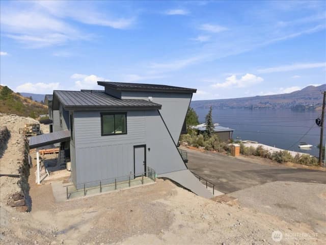 Property photo for 1891 W Prospect Street, Chelan photo 3