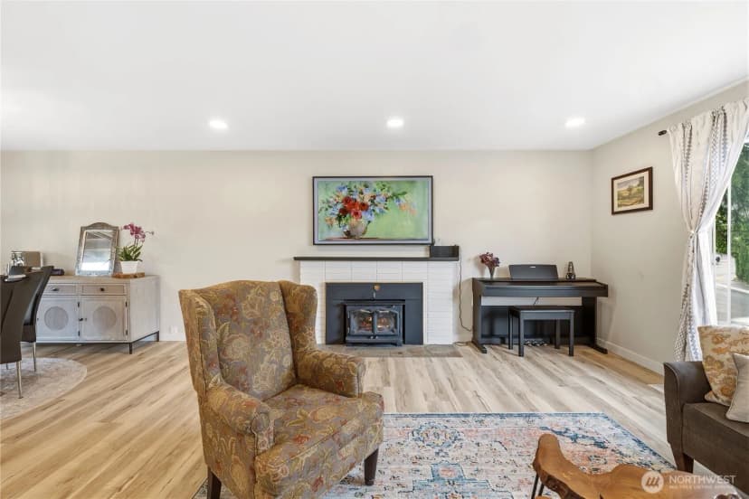 Property photo for 11212 Ne 145th Street, Kirkland photo 11