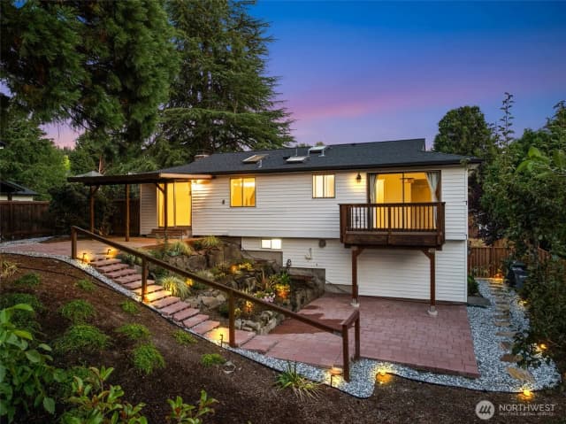 Property photo for 11212 Ne 145th Street, Kirkland photo 2