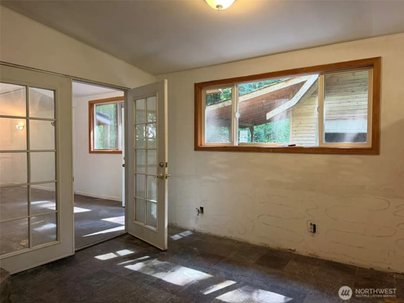 Property photo for 42062 Cedar Street, Concrete photo 10