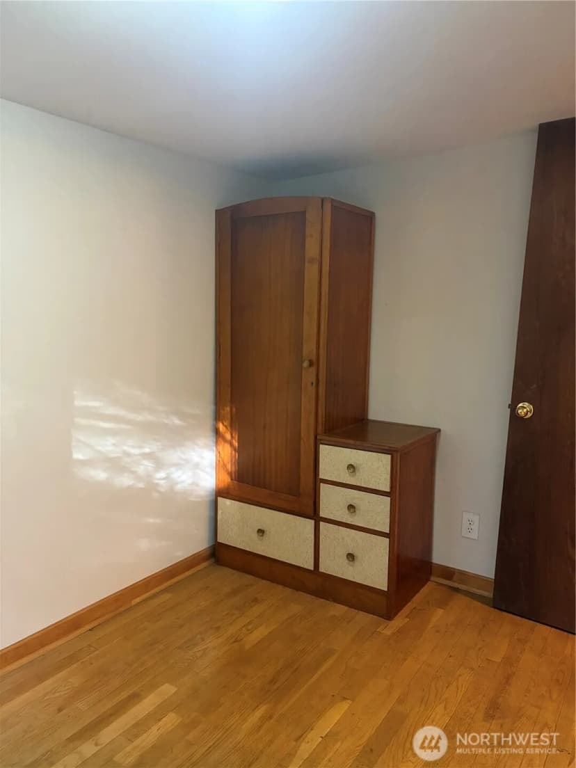 Property photo for 42062 Cedar Street, Concrete photo 21