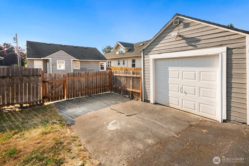 Property photo for 346 Pelly Avenue N, Renton photo 17