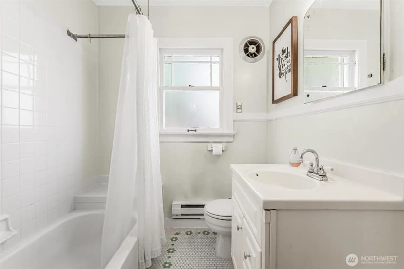Property photo for 1115 N Cedar Street, Tacoma photo 11