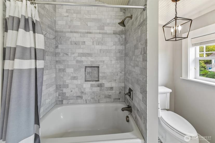 Property photo for 5761 35th Avenue Ne, Seattle photo 29