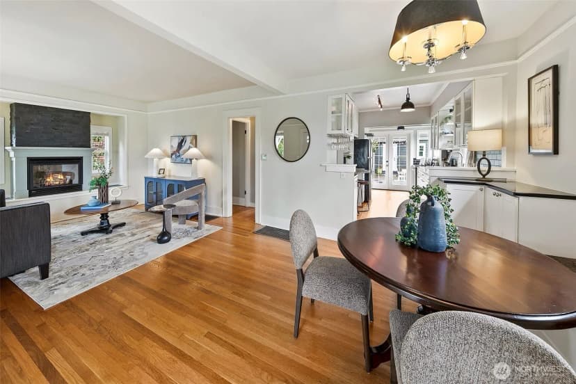 Property photo for 5761 35th Avenue Ne, Seattle photo 11