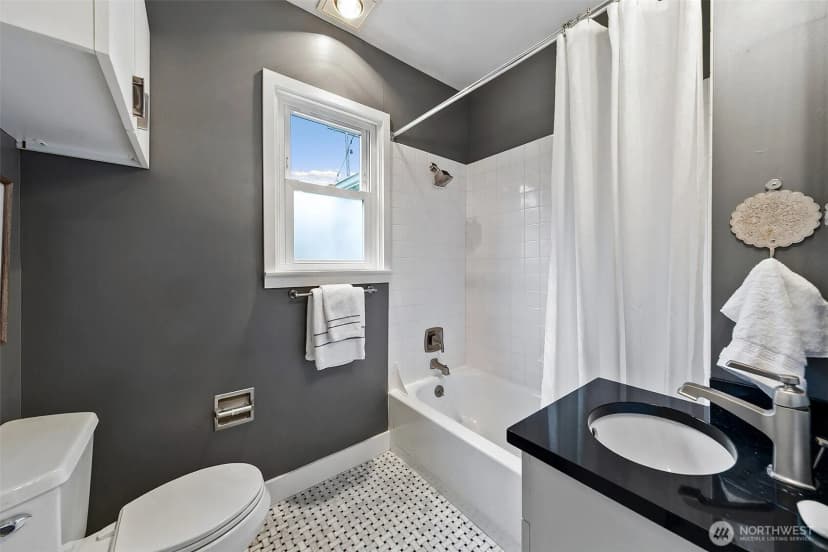 Property photo for 5761 35th Avenue Ne, Seattle photo 22