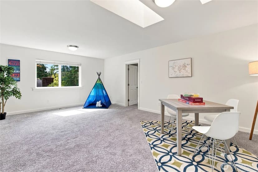 Property photo for 19028 37th Avenue Ne, Lake Forest Park photo 32