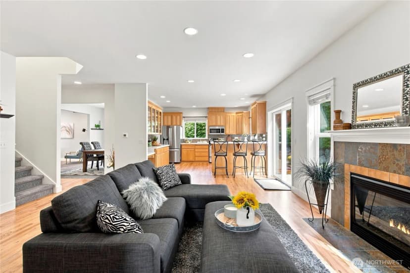 Property photo for 19028 37th Avenue Ne, Lake Forest Park photo 18
