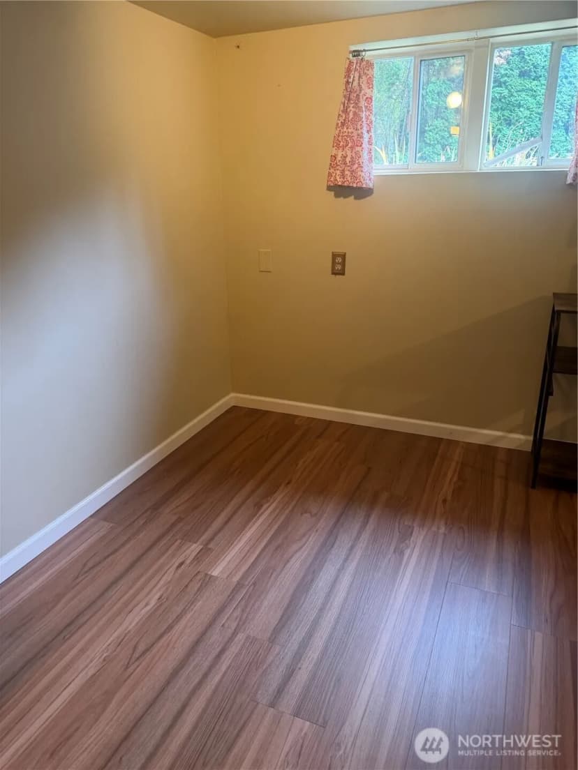 Property photo for 15122 S 42nd Ave, Tukwila photo 27