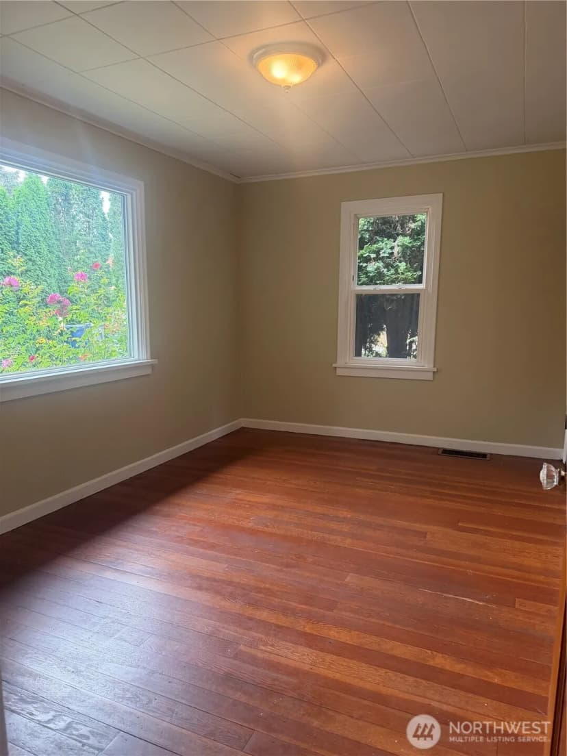 Property photo for 15122 S 42nd Ave, Tukwila photo 11