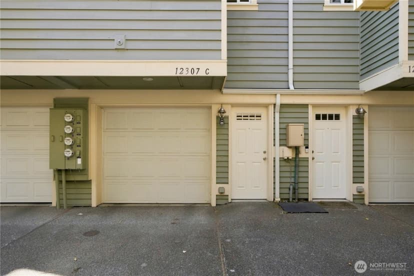 Property photo for 12307 10th Place Ne #unit C, Seattle photo 22