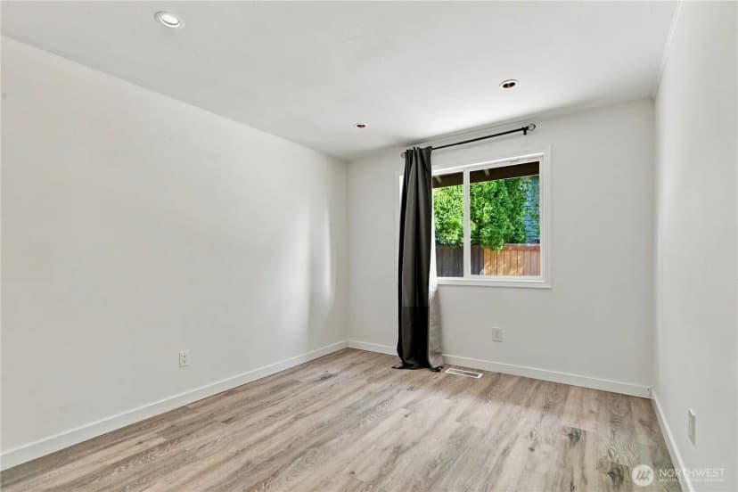 Property photo for 17921 Ne 27th Street, Redmond photo 20