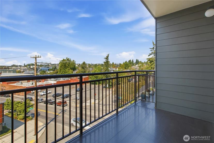 Property photo for 3333 Wallingford Avenue N #410, Seattle photo 17