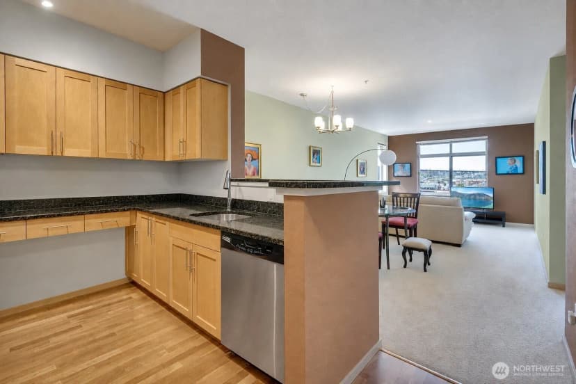 Property photo for 3333 Wallingford Avenue N #410, Seattle photo 5