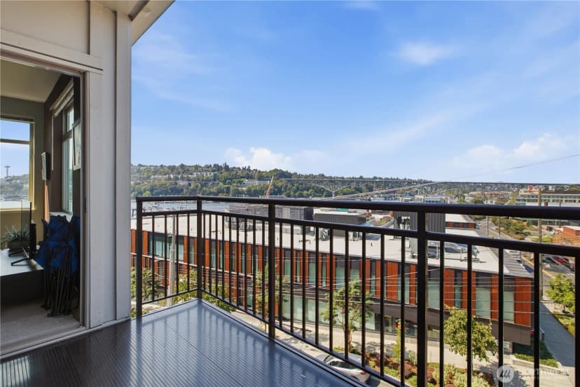 Property photo for 3333 Wallingford Avenue N #410, Seattle photo 15
