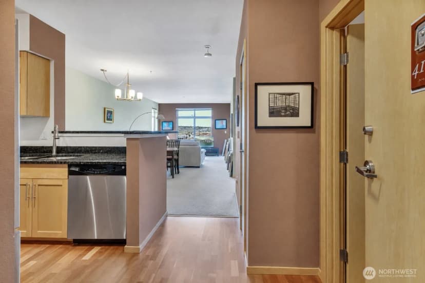 Property photo for 3333 Wallingford Avenue N #410, Seattle photo 6