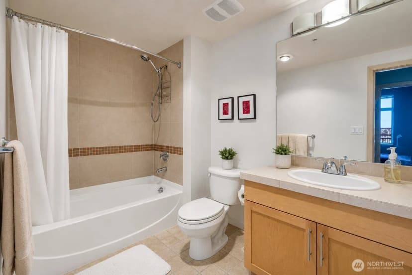 Property photo for 3333 Wallingford Avenue N #410, Seattle photo 14