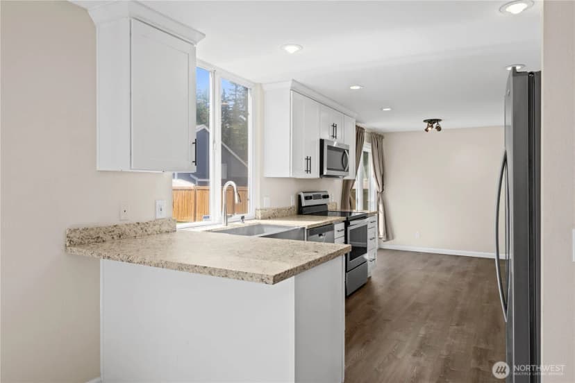 Property photo for 23221 Se 242nd Street, Maple Valley photo 15