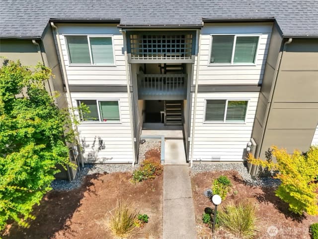 Property photo for 31500 33rd Place Sw #v102, Federal Way photo 3