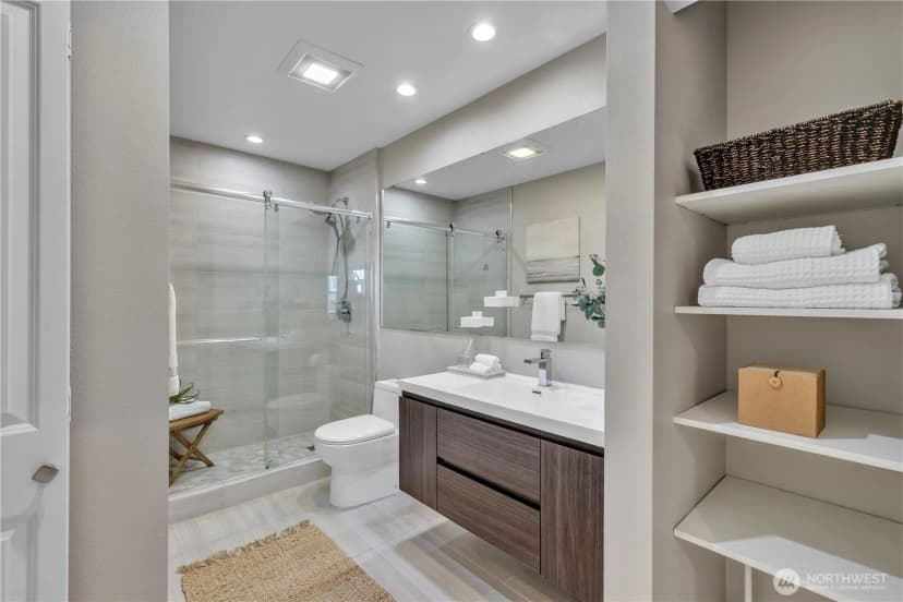 Property photo for 530 4th Avenue W #410, Seattle photo 12