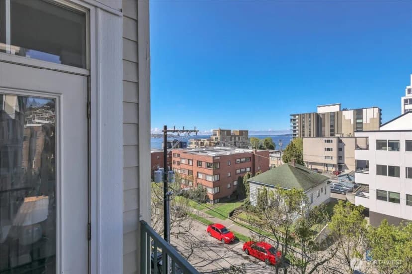 Property photo for 530 4th Avenue W #410, Seattle photo 19