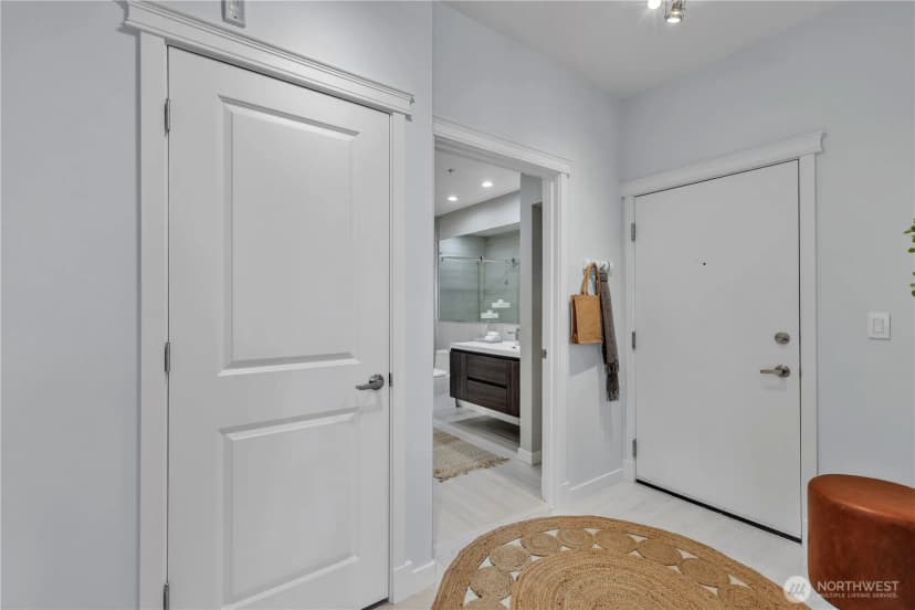 Property photo for 530 4th Avenue W #410, Seattle photo 15
