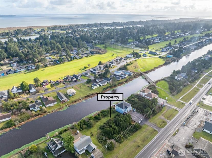Property photo for 564 Point Brown Avenue Ne, Ocean Shores photo 4