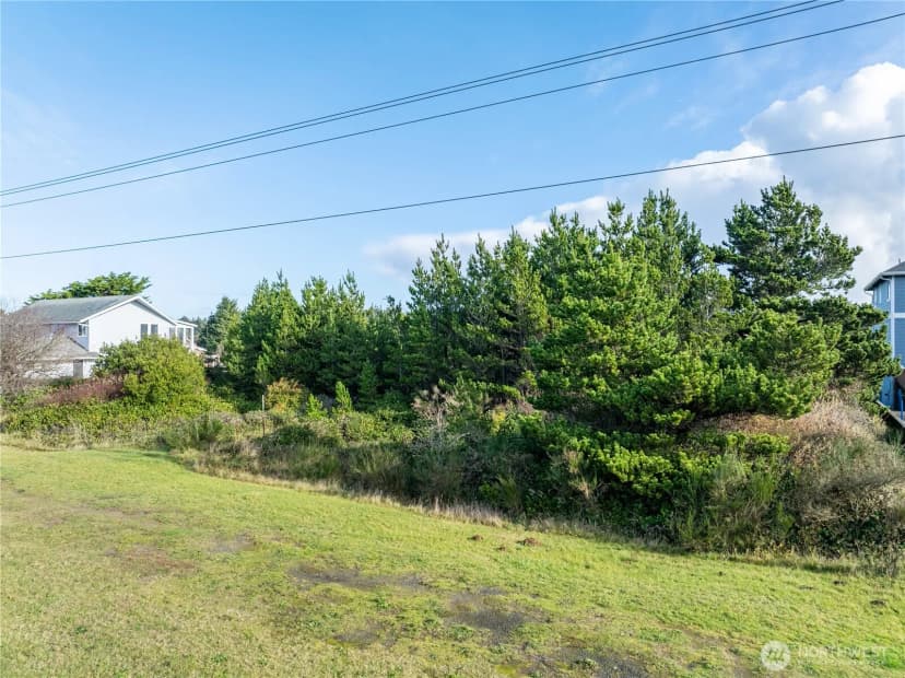 Property photo for 564 Point Brown Avenue Ne, Ocean Shores photo 17