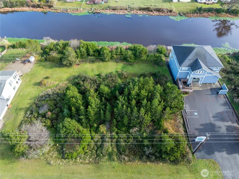 Property photo for 564 Point Brown Avenue Ne, Ocean Shores photo 25