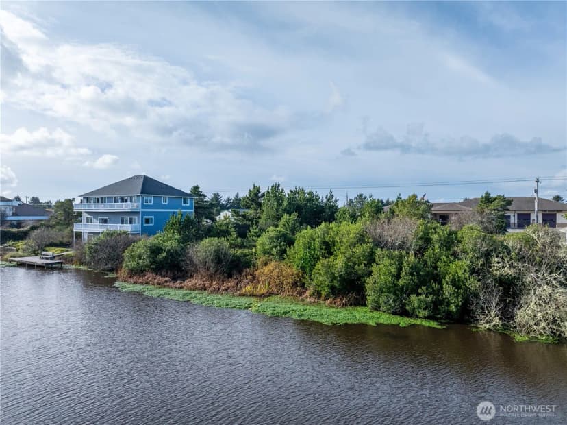 Property photo for 568 Point Brown Avenue Ne, Ocean Shores photo 13