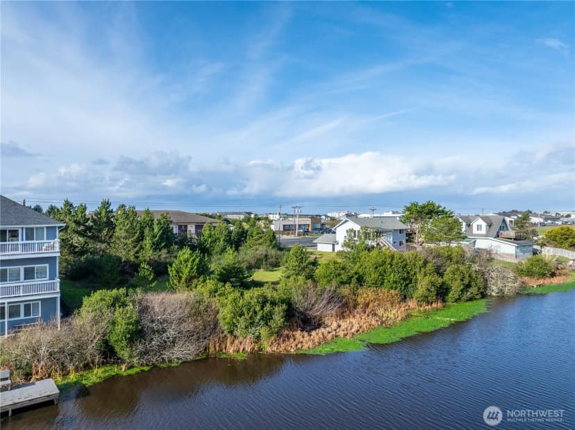 Property photo for 568 Point Brown Avenue Ne, Ocean Shores