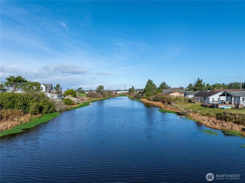 Property photo for 568 Point Brown Avenue Ne, Ocean Shores photo 12