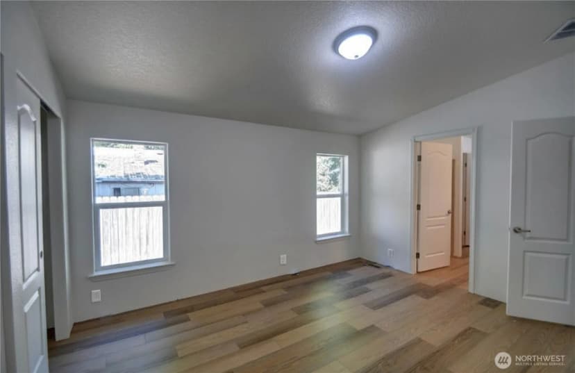 Property photo for 5323 W Eagle Lane Sw, Olympia photo 18