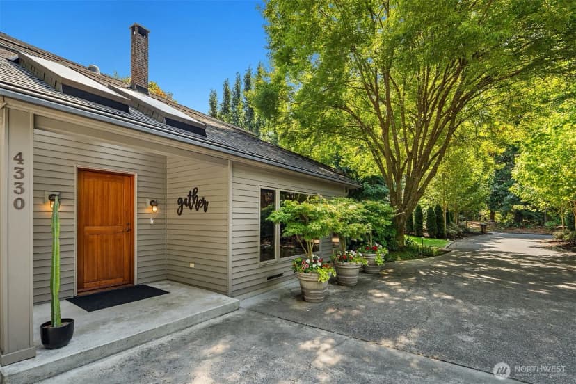 Property photo for 4330 W Cramer Street, Seattle photo 4
