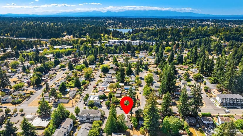 Property photo for 5507 240th Street Sw, Mountlake Terrace photo 9